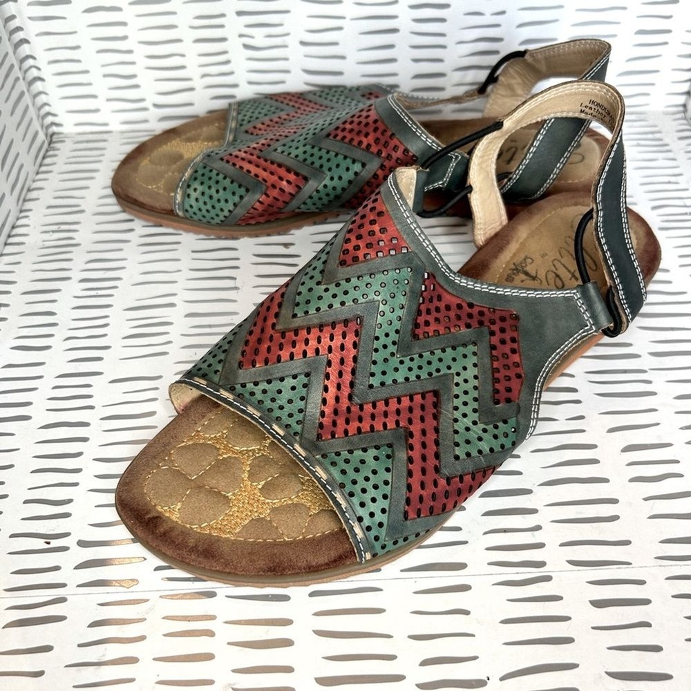Elite by Corkys Honduras Womens 9 Leather Chevron Perforated Slingback Sandals